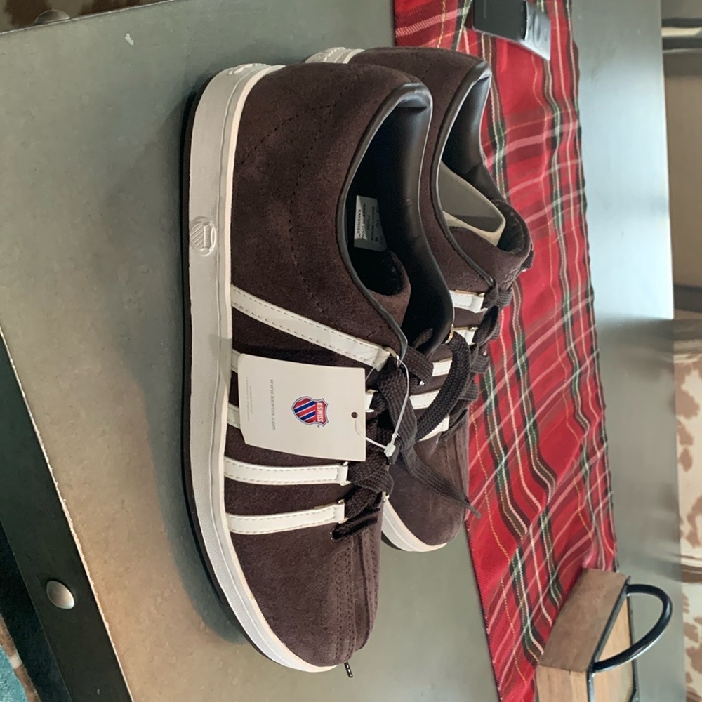 K Swiss new brown and white striped sneakers tennis shoes men’s 11.5 nwt
